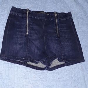 Express Jeans Short  |  Size 4